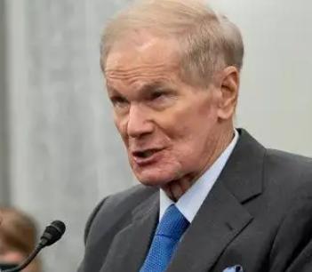 在“宇宙第一大站”见证2026年春运：那些奔波中的努力与期盼｜故乡里的中国