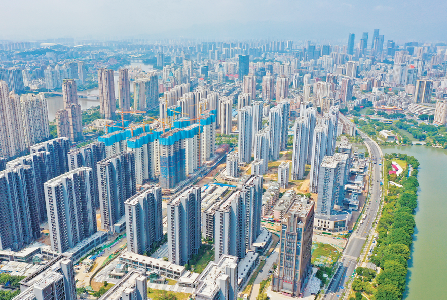 金融监管总局：进一步发挥“保交房”白名单制度作用 加快建立与房地产发展新模式相适应的融资制度