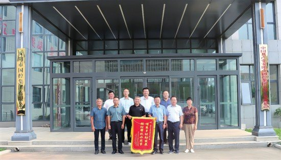 全国人大代表杨正平：国企应考核带薪年休假落实率