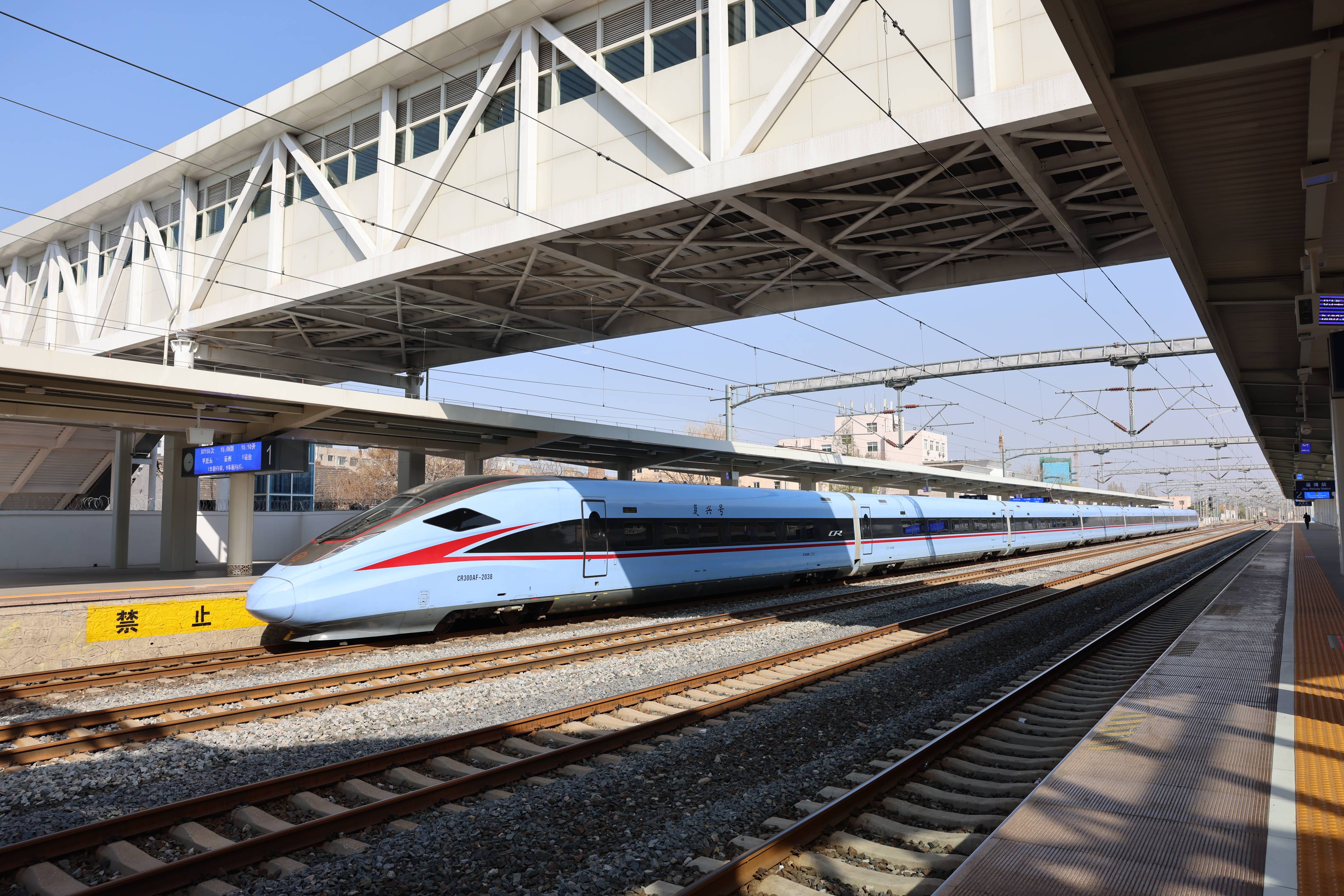 人保服务,拥有“如意行”驾乘险,出行更顺畅!_2026-2030年中国跨境物流行业:政策红利下的“海外仓”与“多式联运”爆发